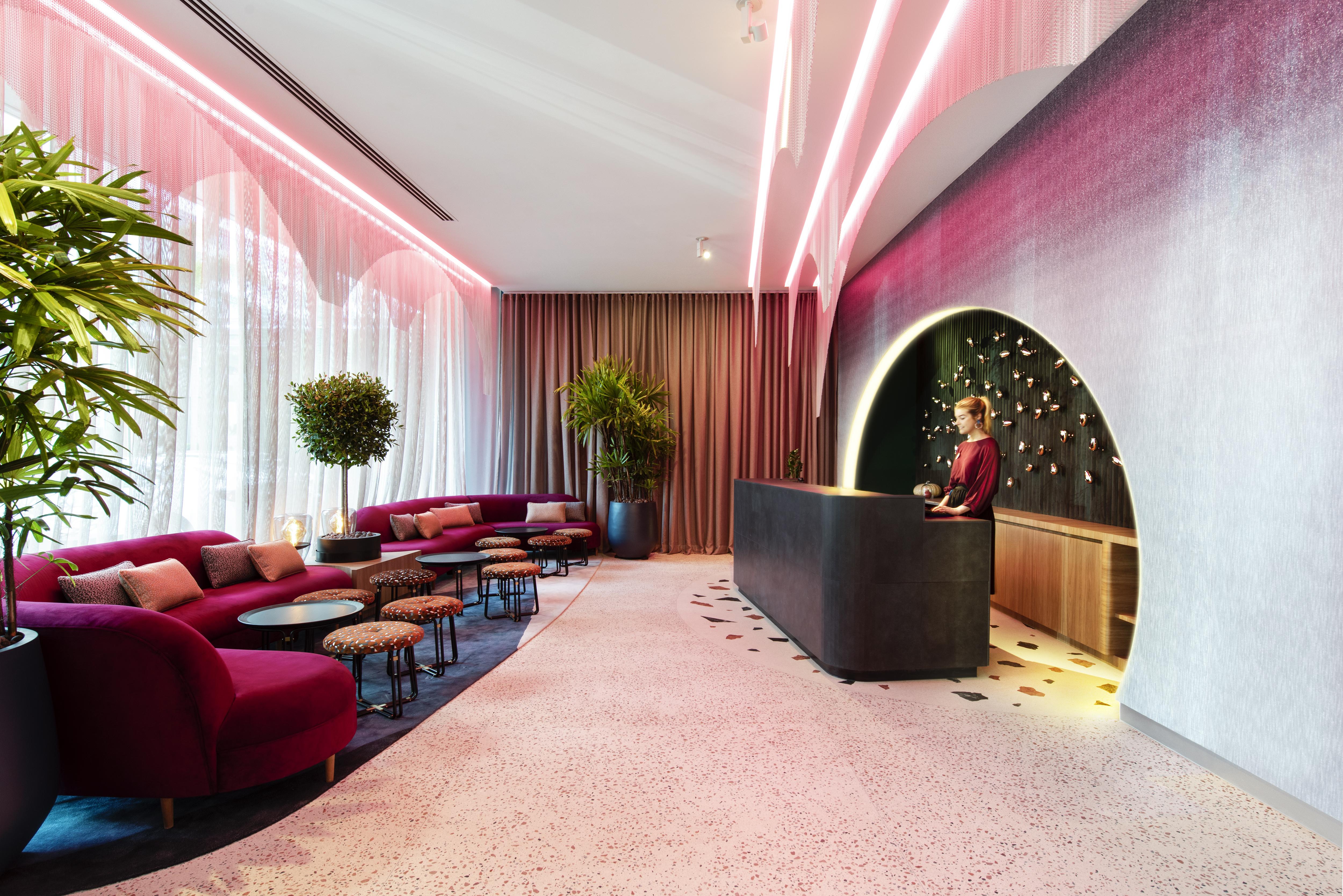 布里斯班谷奥华酒店 外观 照片 The lobby of the Standard London