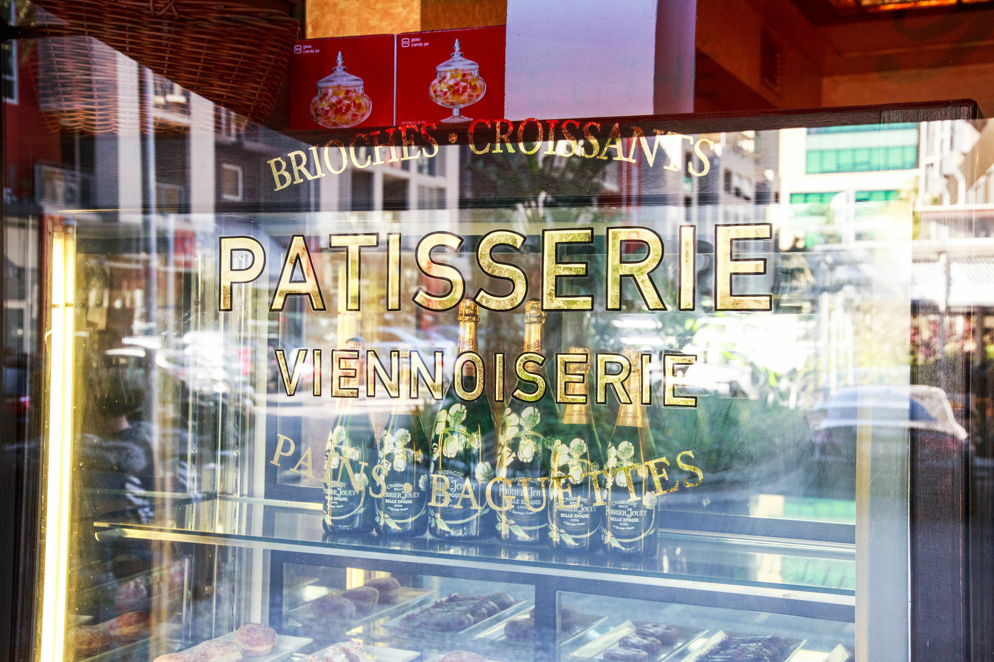 布里斯班谷奥华酒店 外观 照片 A Viennese pastry shop